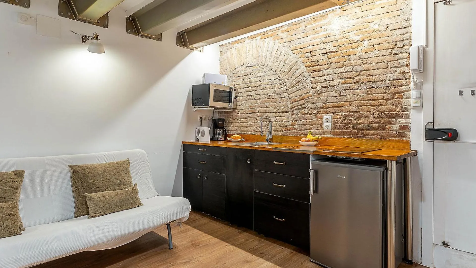 Ab Sant Antoni Studio Barcelona
