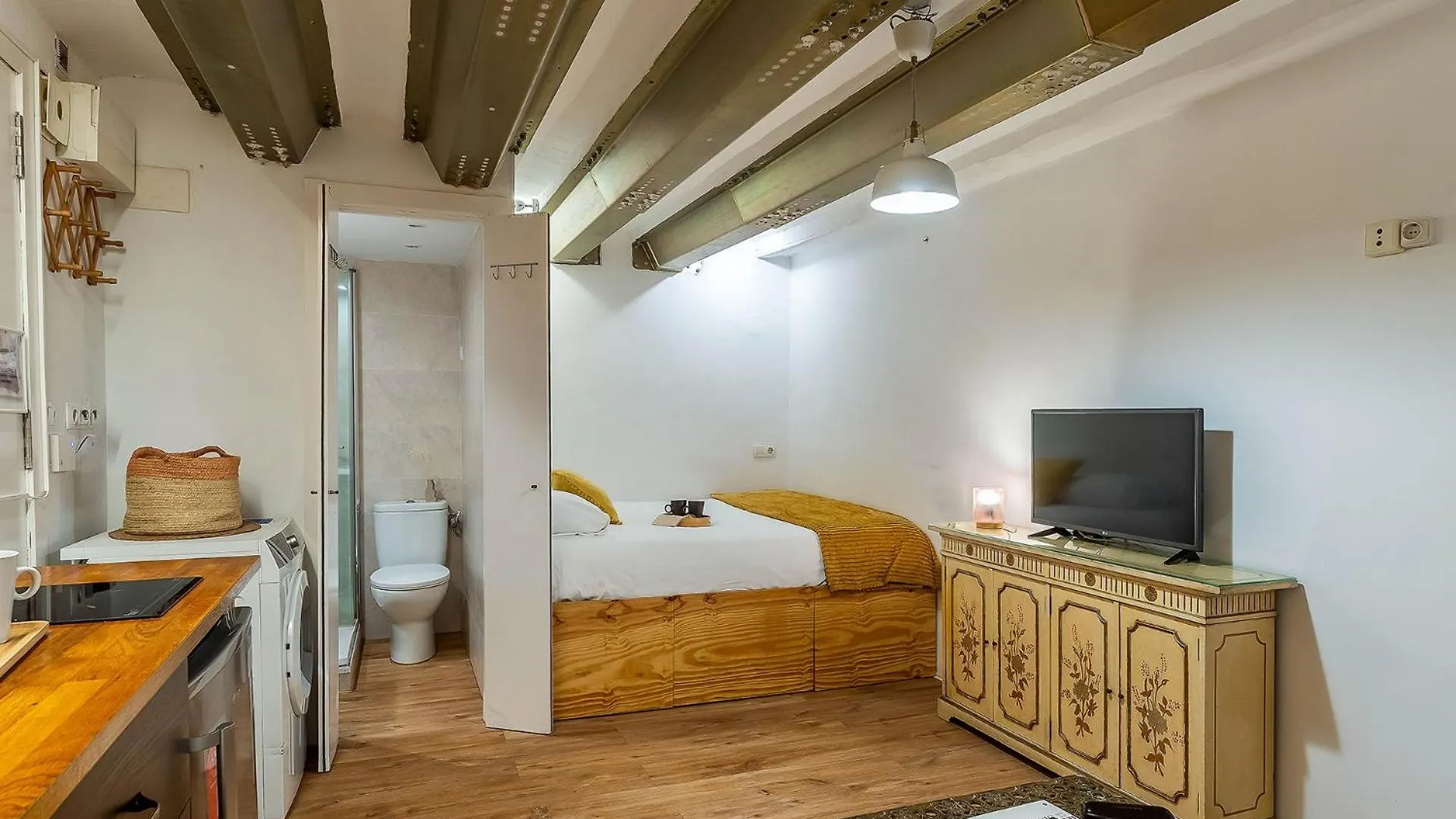 Ab Sant Antoni Studio Barcelona 0*,  Spain
